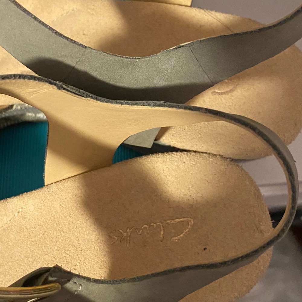 Clarks Platform Sandals - Picture 5 of 5